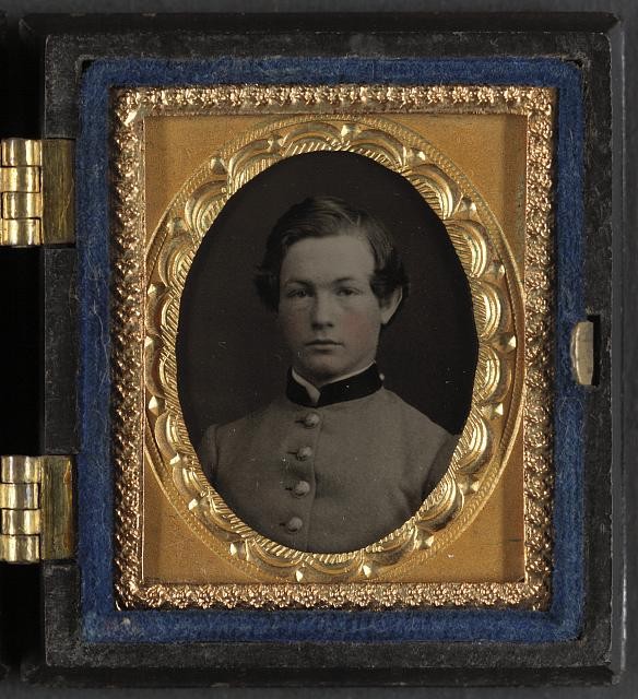 Photo:in Confederate uniform Unidentified soldier