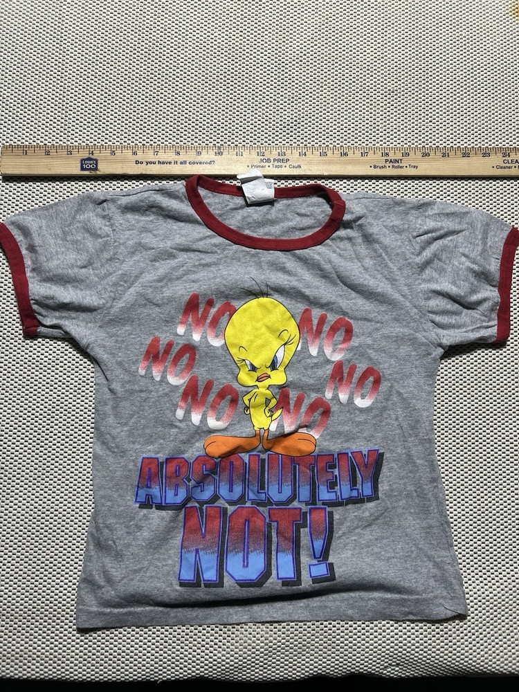 Vintage 1997 Tweety Bird Looney Tunes graphic print women’s size medium crop top
