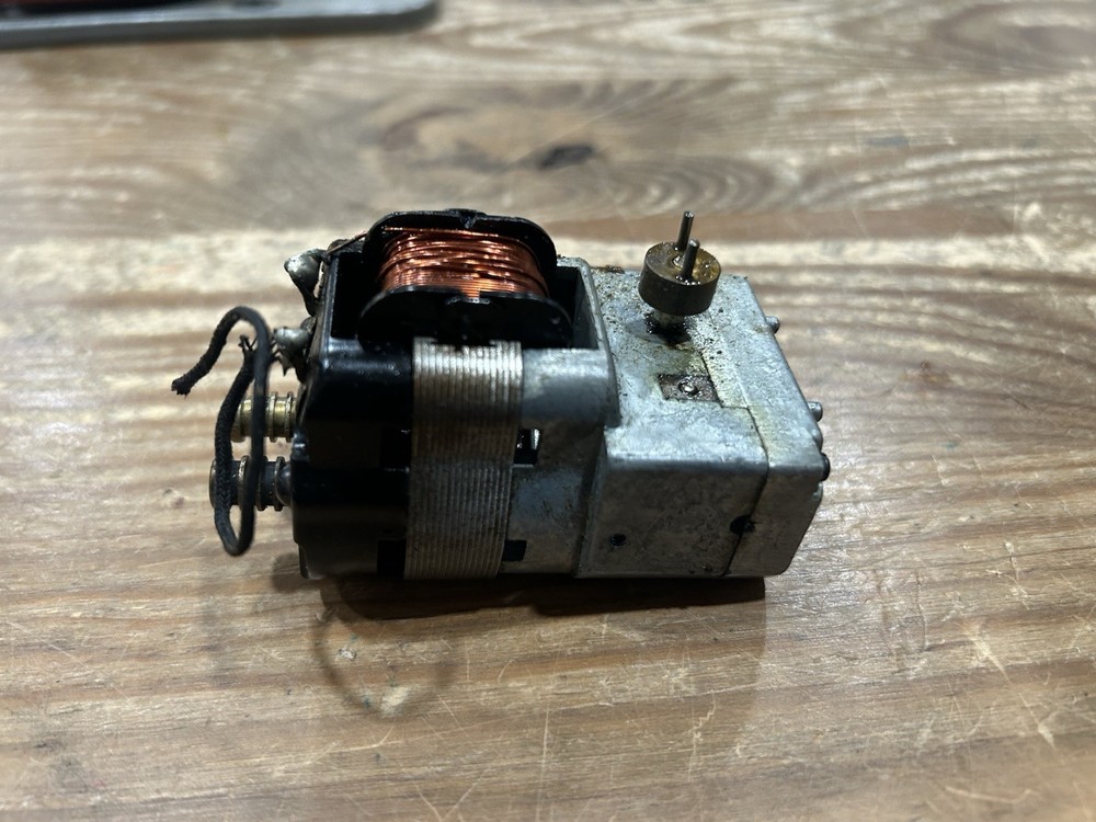 Lionel 397 Operating Coal Loader Working Motor With Gearbox. Tested Good.