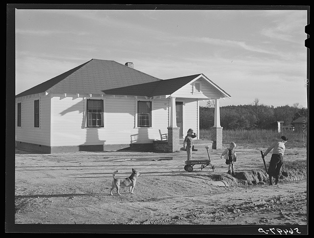 Photo:Columbus Georgia Fort Benning Milstead Avenue Army Homes 1940