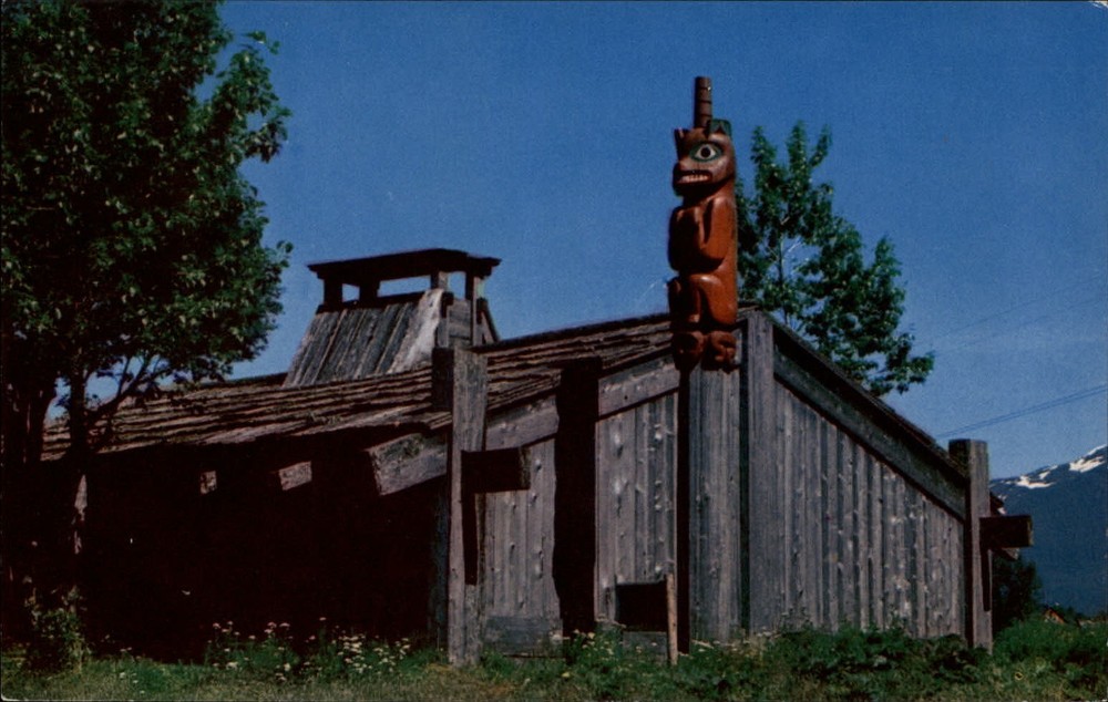 Chief Shakes House Under Water Grizzly Totem Wrangell Alaska  1950s-60s postcard