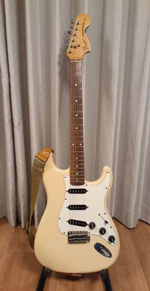 Fender JAPAN Stratocaster  E Serial ST72-65 Safe Packing!