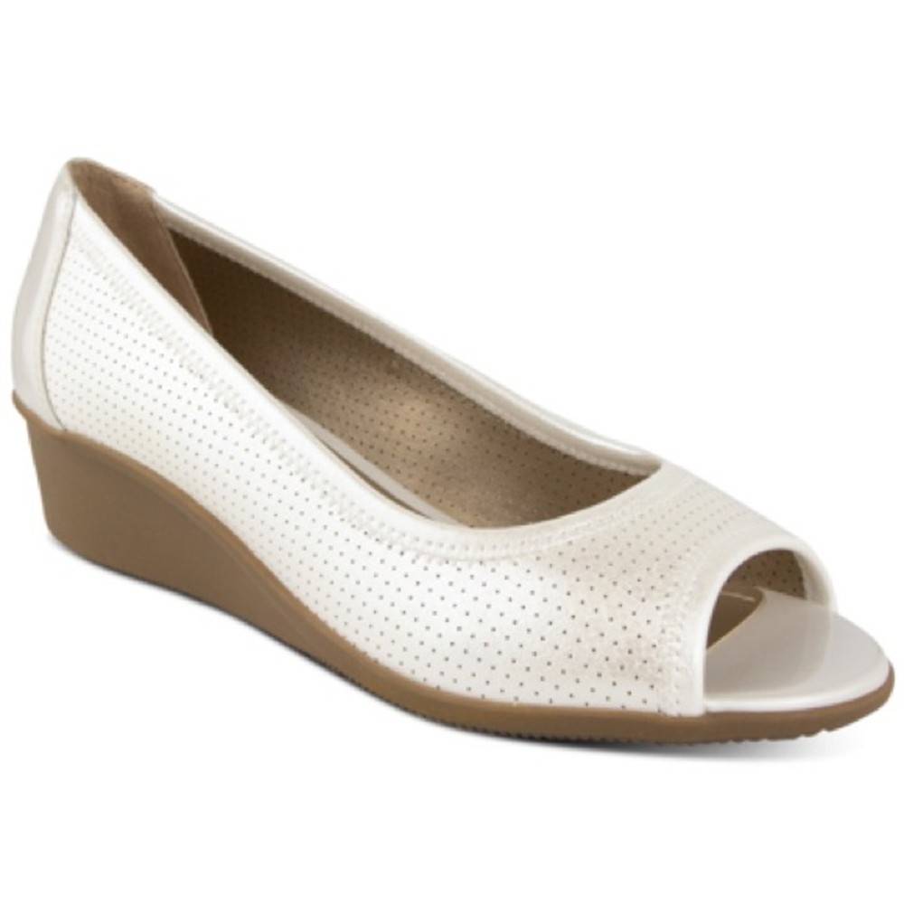 Karen Scott Yaritza wedge pumps white NIB - 9