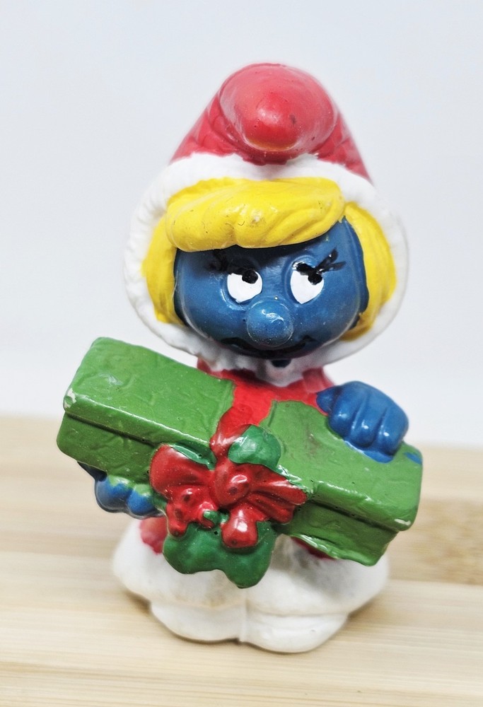 Schleich Smurfs Santa Smurfette Christmas 1981 PVC Vintage Peyo Smurf Figure