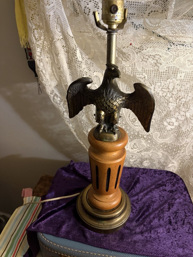 Vintage Federal Style American Eagle Wood And Brass Table Lamp Works Great