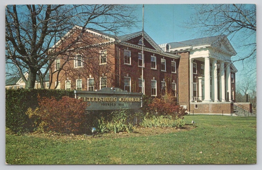 Huber Hall Gettysburg College PA Plastichrome Postcard Unposted
