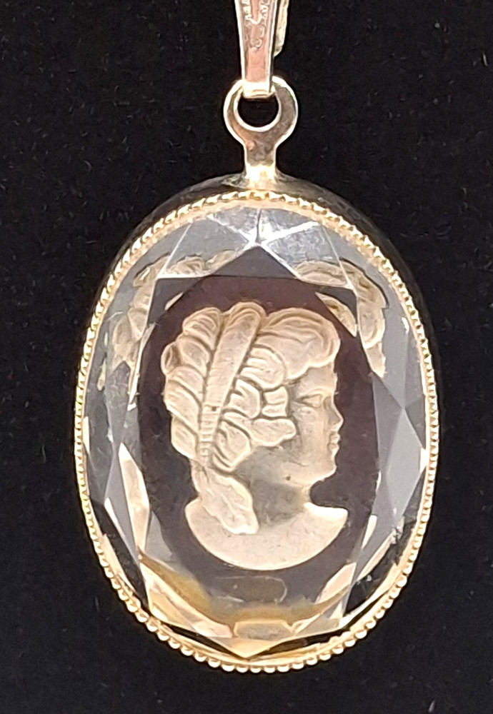 Vintage Silver Tone Reverse Carved Crystal Intaglio Cameo Lady/ Goddess Necklace