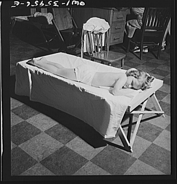 Photo:Middle River Maryland 1930s FSA Woman on Examination Table Portrait