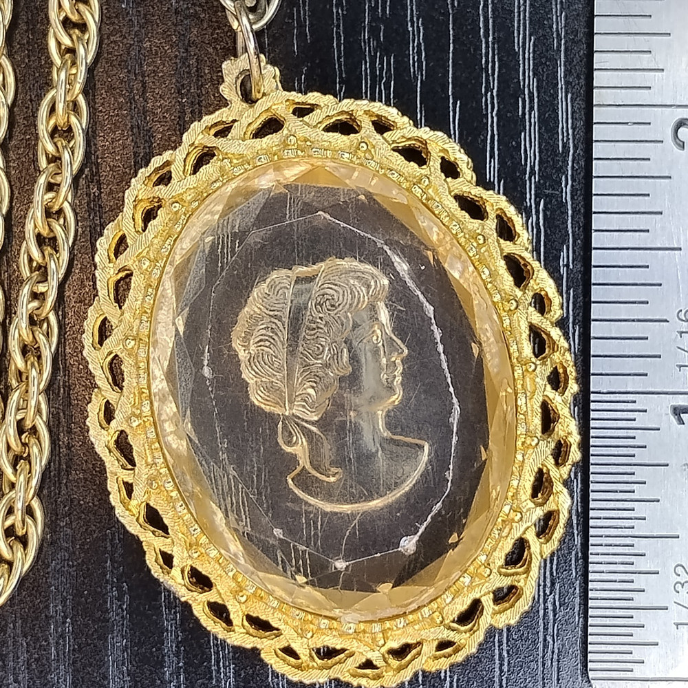 Vintage Cameo Pendant Necklace Gold Tone Chain Clear Molded Plastic Lady Profile