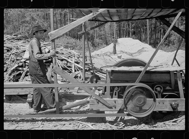 Photo:1930s Lumber Mill Worker Sawmill Logging Machinery Forest
