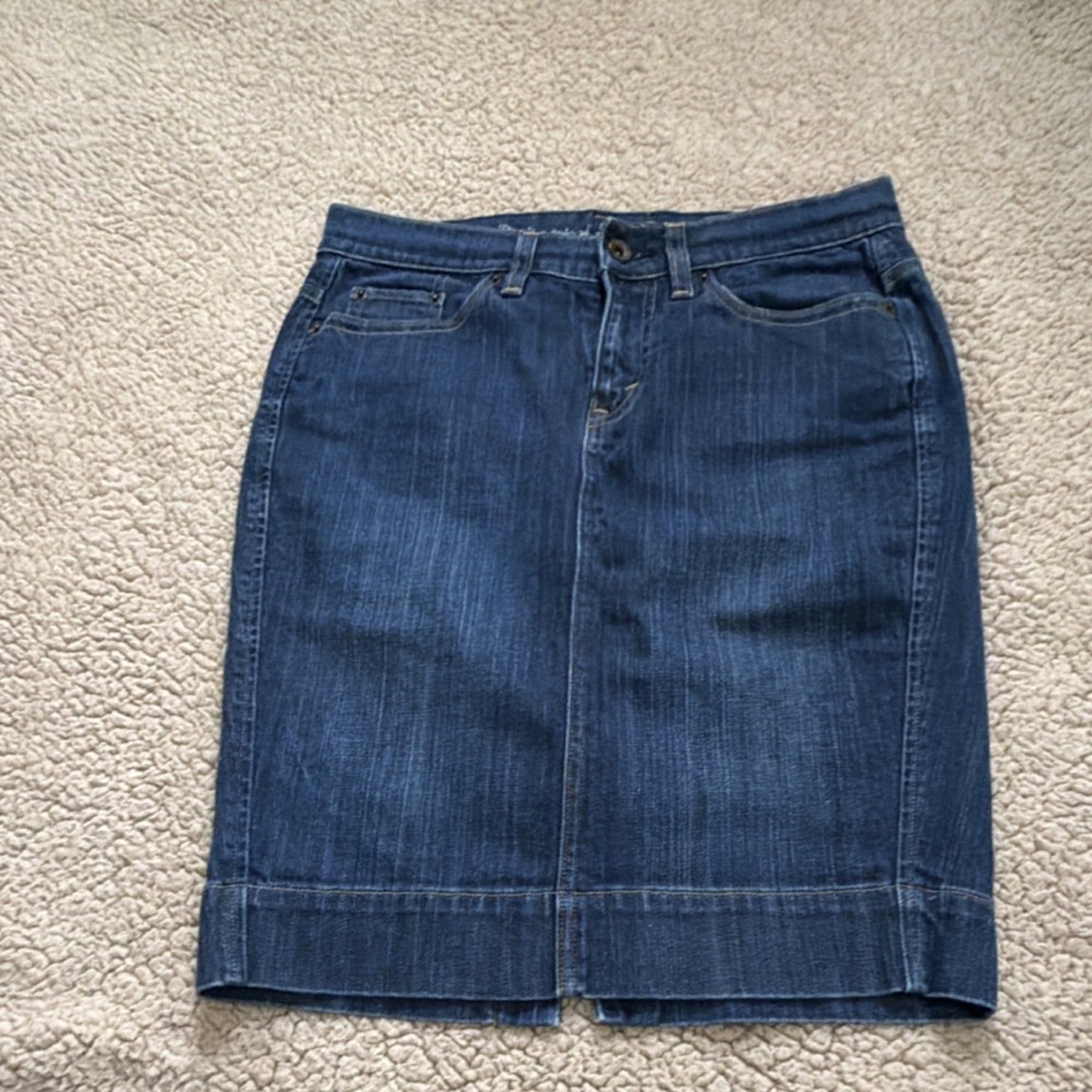 Levi's Women's Blue Denim Knee Length Pencil Skirt Size 4