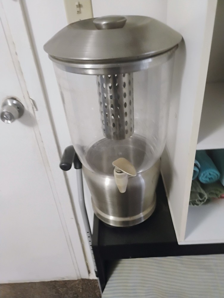 Hubert InFusion Beverage Dispenser 3 Gallons Used