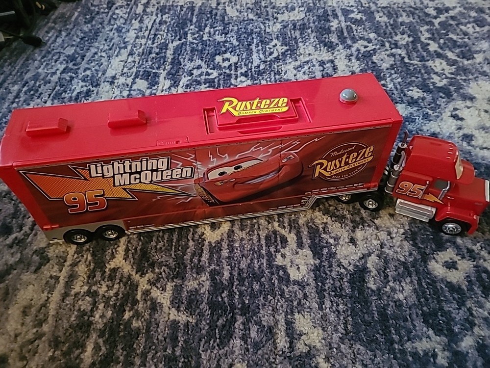 RARE Lightning McQueen Trailer Set w/t 1 Mini Cars Disney Pixar Cars Caring Case