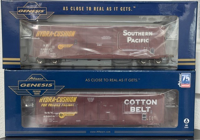Genesis HO SP Southern Pacific PC&F 50' Landis & 14' Plug Door Boxcars (2-cars)