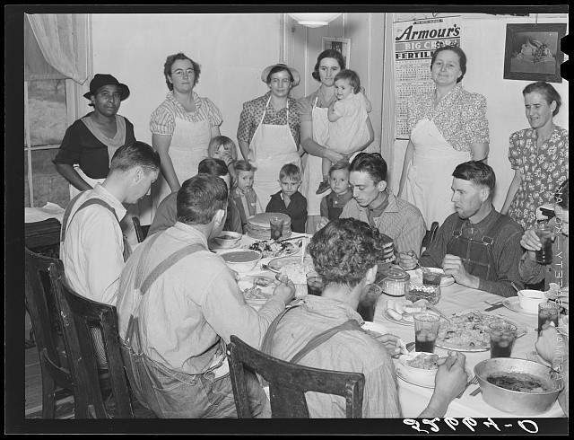 Photo:Tallyho North Carolina Wilkins Clan Corn Shucking Dinner 1939