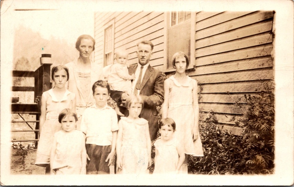 Vintage RPPC Postcard 1920s-40s Family Portrait Couple with Children Outside Home 23182