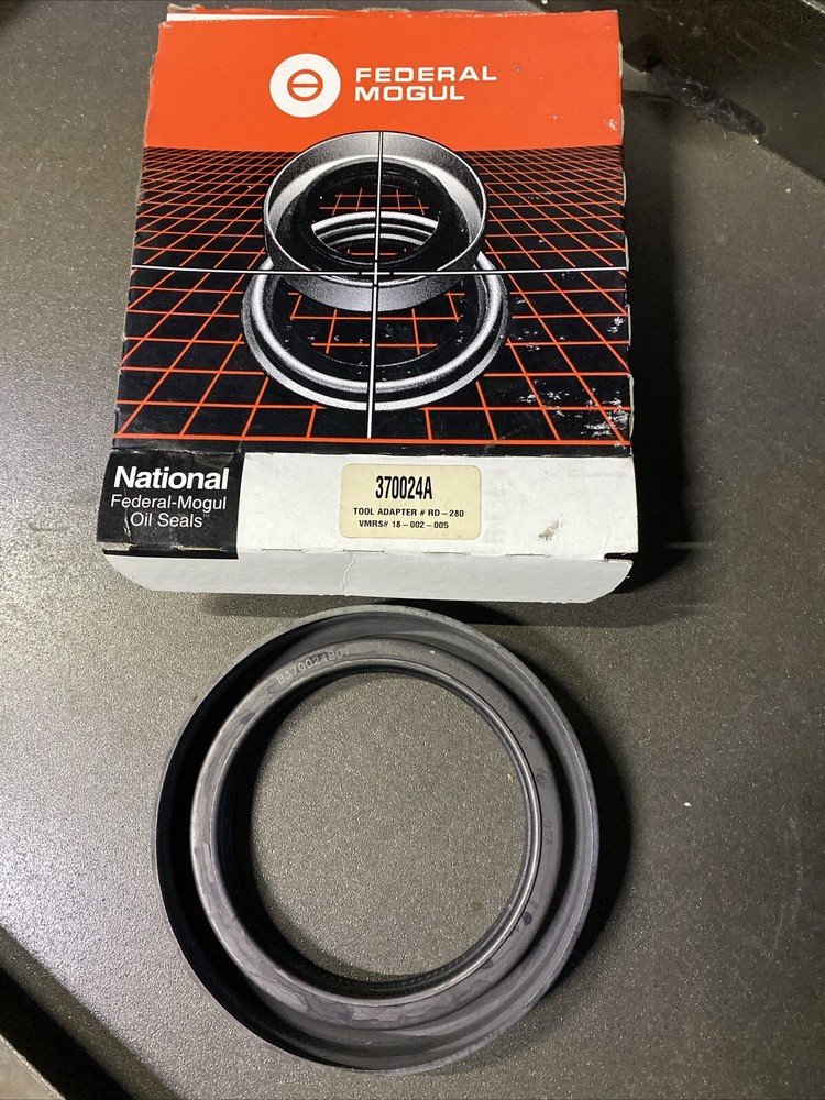 370024A National Federal Mogul Oil Bath Wheel Hub Seal. NOS