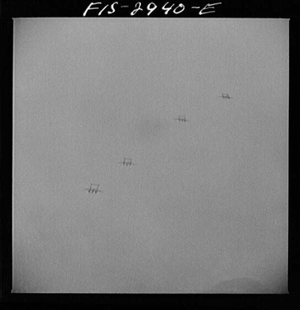 Photo:Biplanes Formation Flight Aerial View 1910s Vintage Photograph
