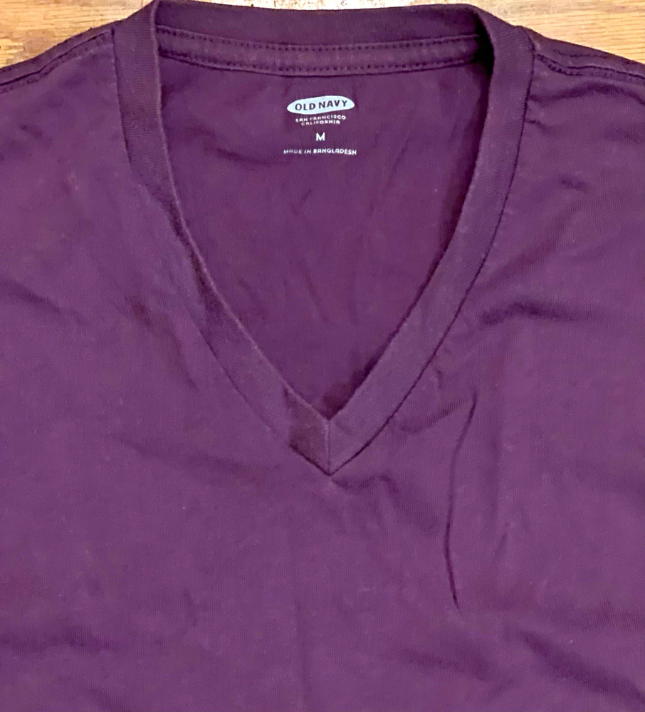 Old Navy Men's M Purple V-Neck Short Sleeve Solid Cotton Knit T-Shirt