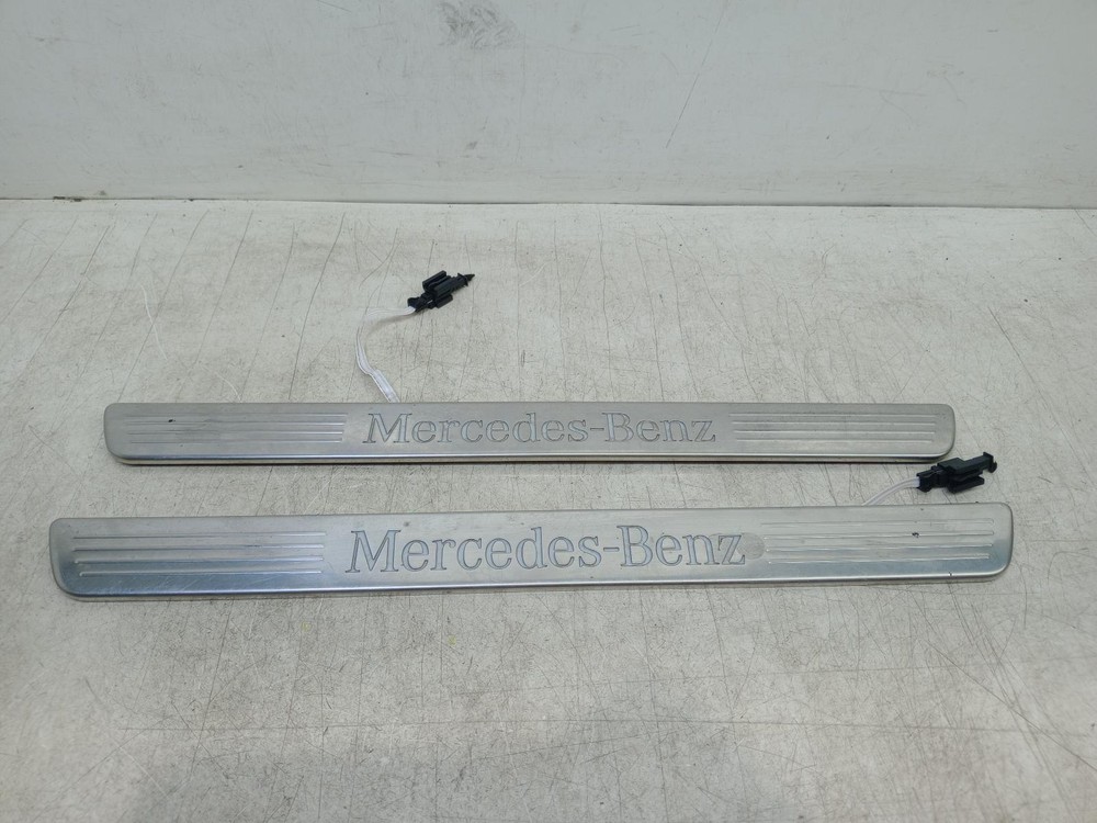 MERCEDES CLA INNER DOOR SILL TRIM PANEL PAIR FRONT A2466805400 C117 2013 - 2019