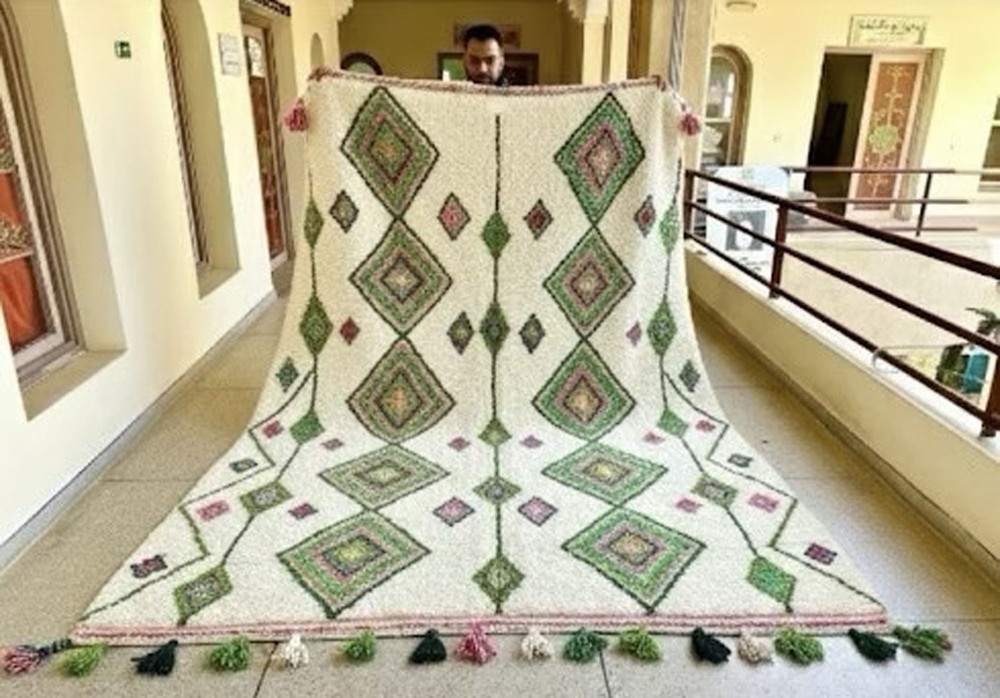 Geometric Moroccan Berber Wool Rug Color White Multi Handmade Design Carpet Rug