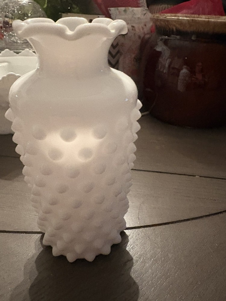 Fenton Vintage White Milkglass Hobnail Vase 6” Crimped Ruffled Edge Dewdrop