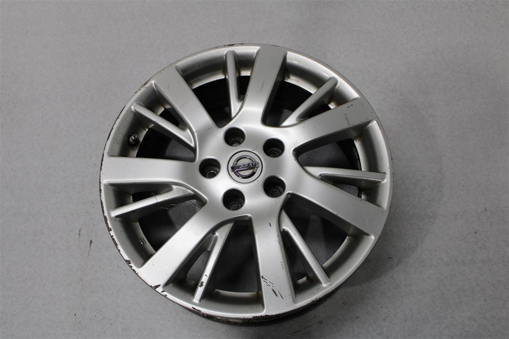 Used Wheel fits: 2014 Nissan Sentra 17x6-1/2 alloy 14-split spoke S Grade A