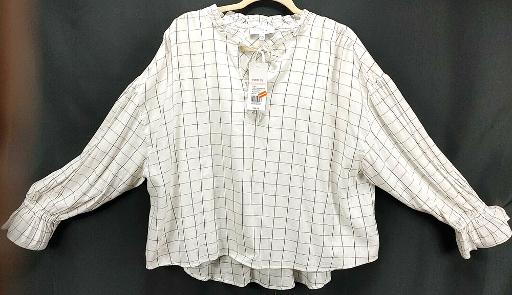 New Directions petite xl White & Black checker  blouse