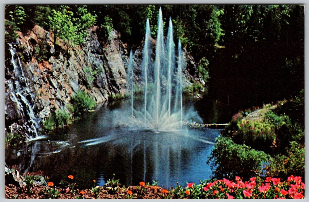 Vtg Postcard Butchart Gardens Fountain Victoria, Bc, CA 1950s