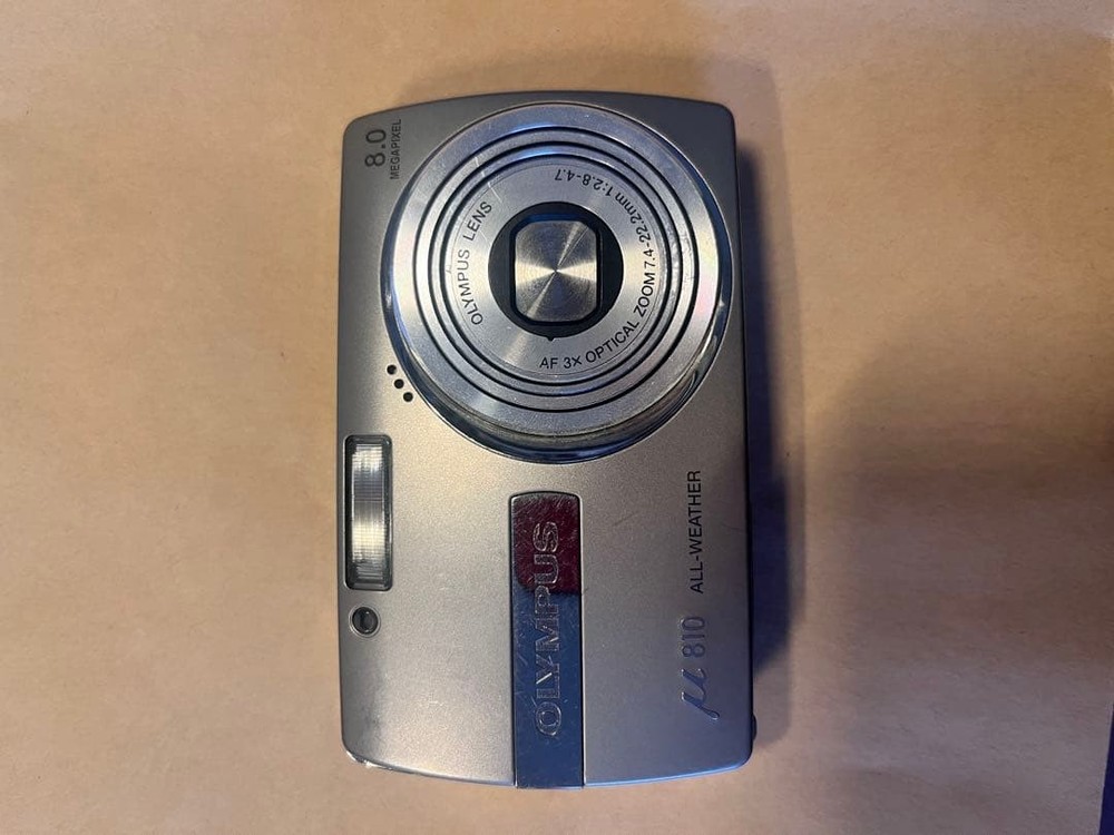 Olympus u810 Compact Digital Camera