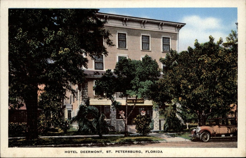 Hotel Deermont St Petersburg Florida antique car ~ 1930s linen postcard