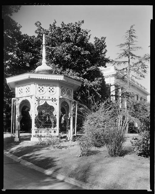 Photo:Macon Georgia Cowles-Coleman-O'Neal House 1930s Gazebo Garden