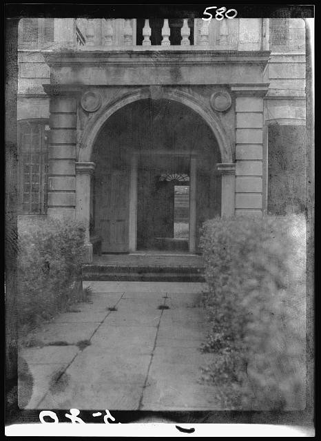 Photo:Ursuline Convent entrance, New Orleans