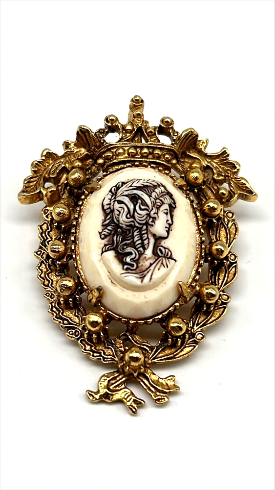Vintage Florenza Signed Cameo Gold Tone Brooch with White Resin Enamel Victorian Style