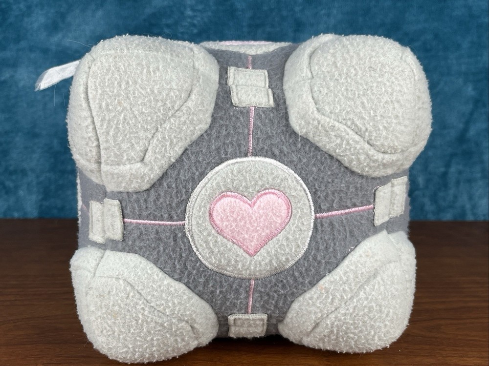 Valve Portal Critters Companion Cube Plush Portal 2 Video Game 2012 READ