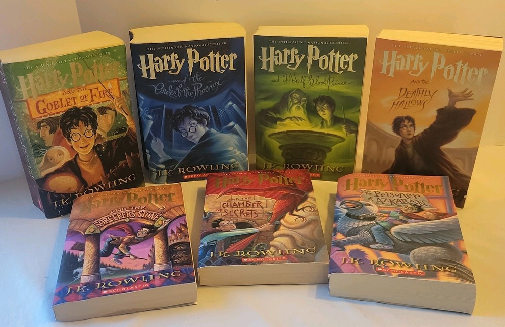 Complete Harry Potter Book Set 1-7 +Beedle the Bard & Fantastic Beasts Lot Books