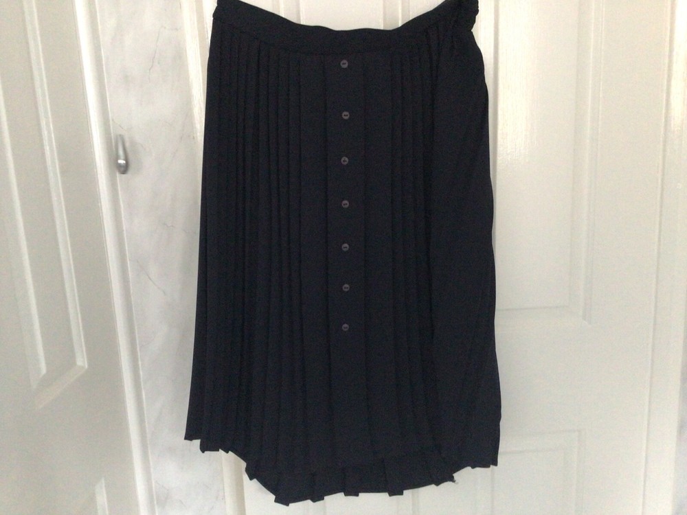 Ladies Navy Unlined Pleated Skirt 25 Length Front Button Detail New