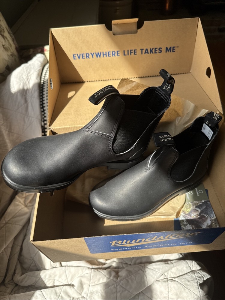 Blundstone 510, Boot, New In box, No Defects. AUS/UK 4, US M 5, US W 7. Black.