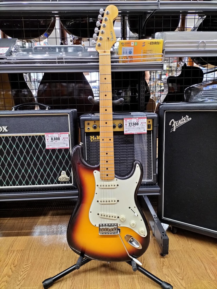 FENDER JAPAN ST57 Stratocaster Overall scratches