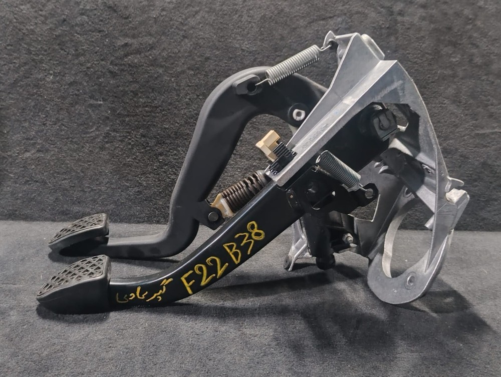 BMW 1 2 3 4  F20 F21 F22 F30 F31 F32 COMPLETE BREAK PEDAL CLUSTER - 68606444