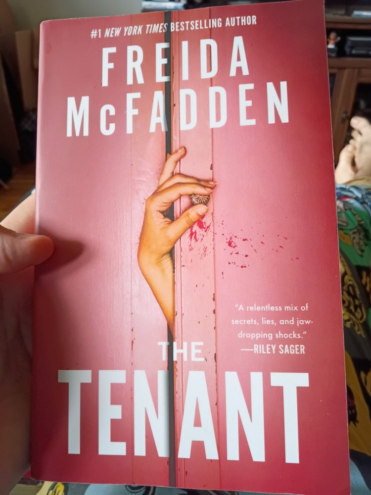 Tenant by Freida McFadden (2025, Trade Paperback)