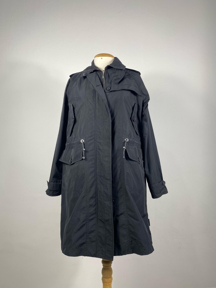 Moncler Women’s  Trench Coat Size 4 Logo Badge, Belted Waist, Luxury Designer