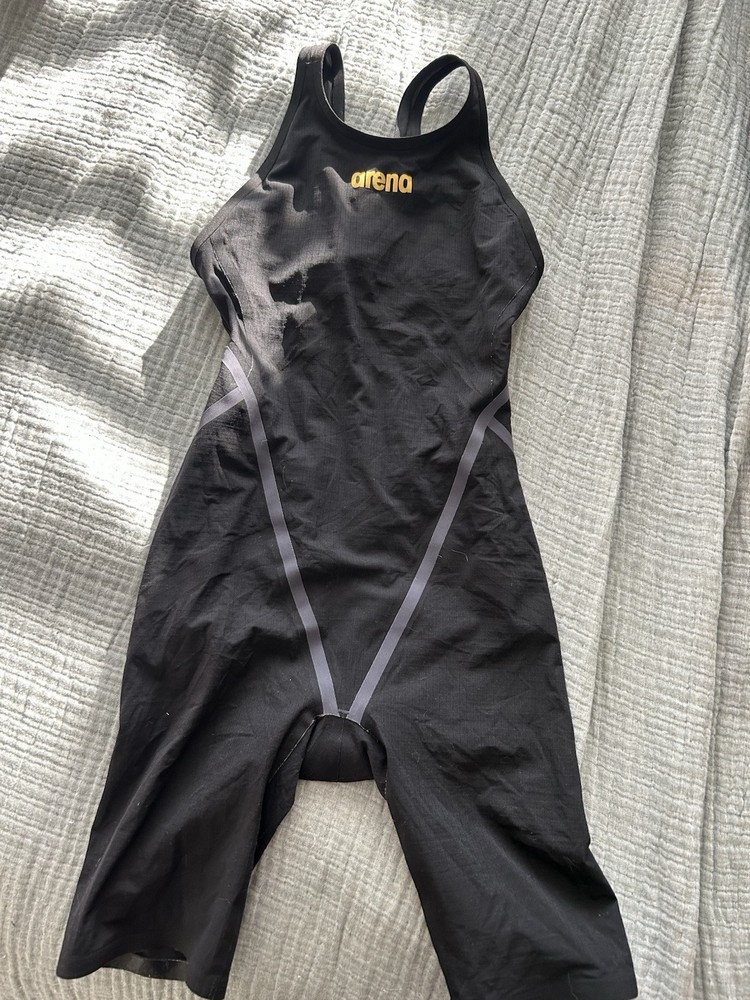 Arena Womens Tech Suit BLACK size 26