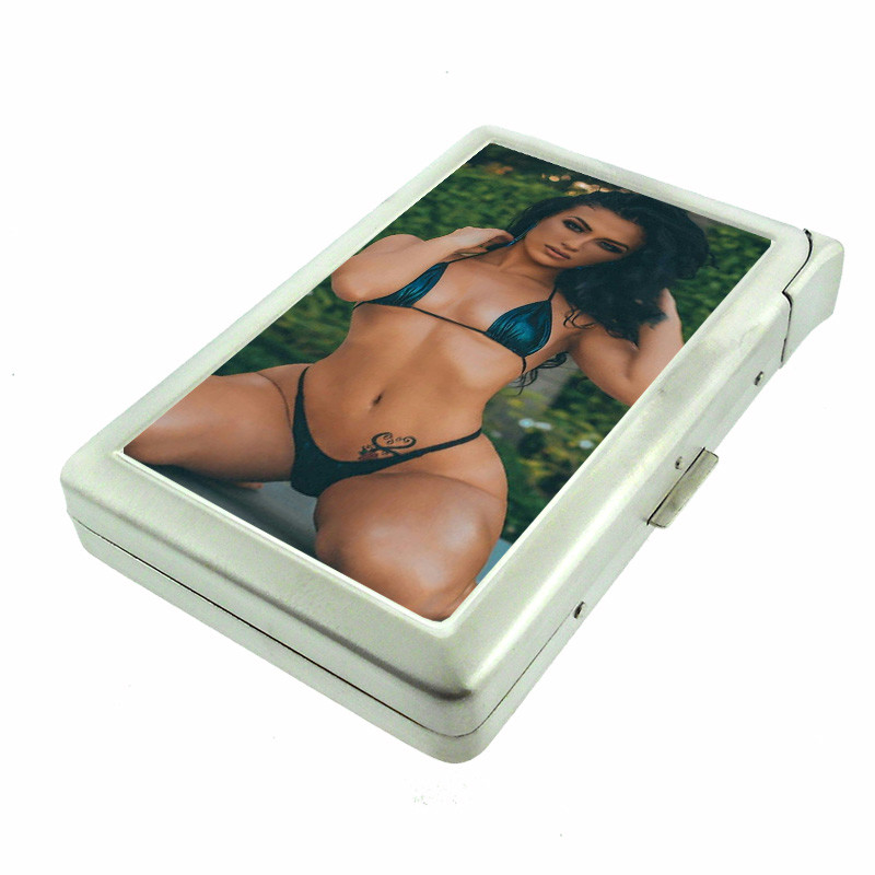 Rock And Roll Pin Up Girls D6 100's Size Cigarette Case with Built in Lighter