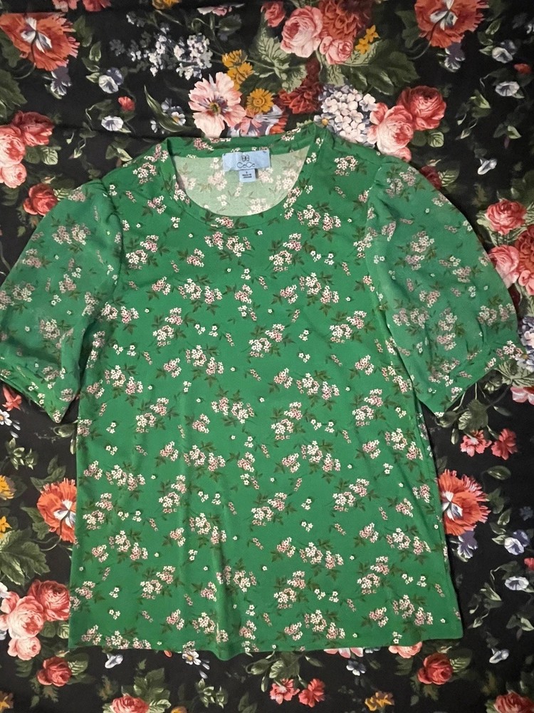 CeCe.  Jordan ,S Green Blouse ,