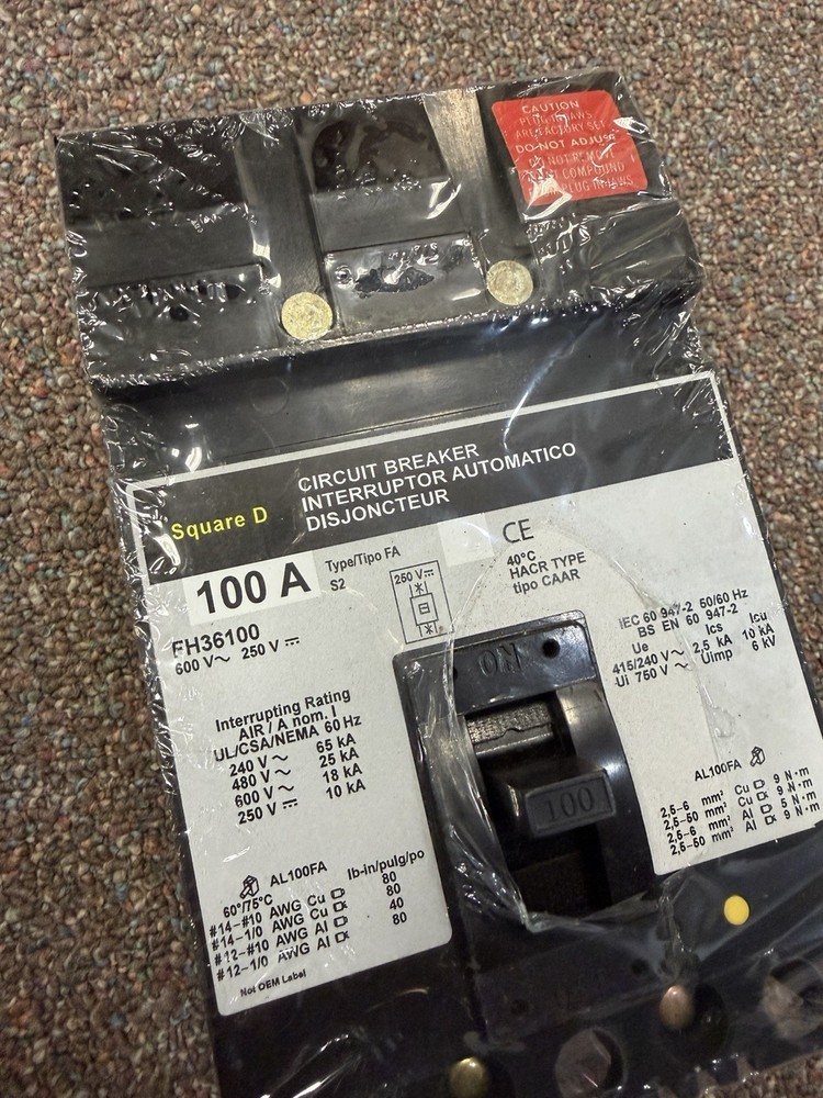 Square D FH36100 Circuit Breaker 100A 600VAC 250VDC 3-Pole