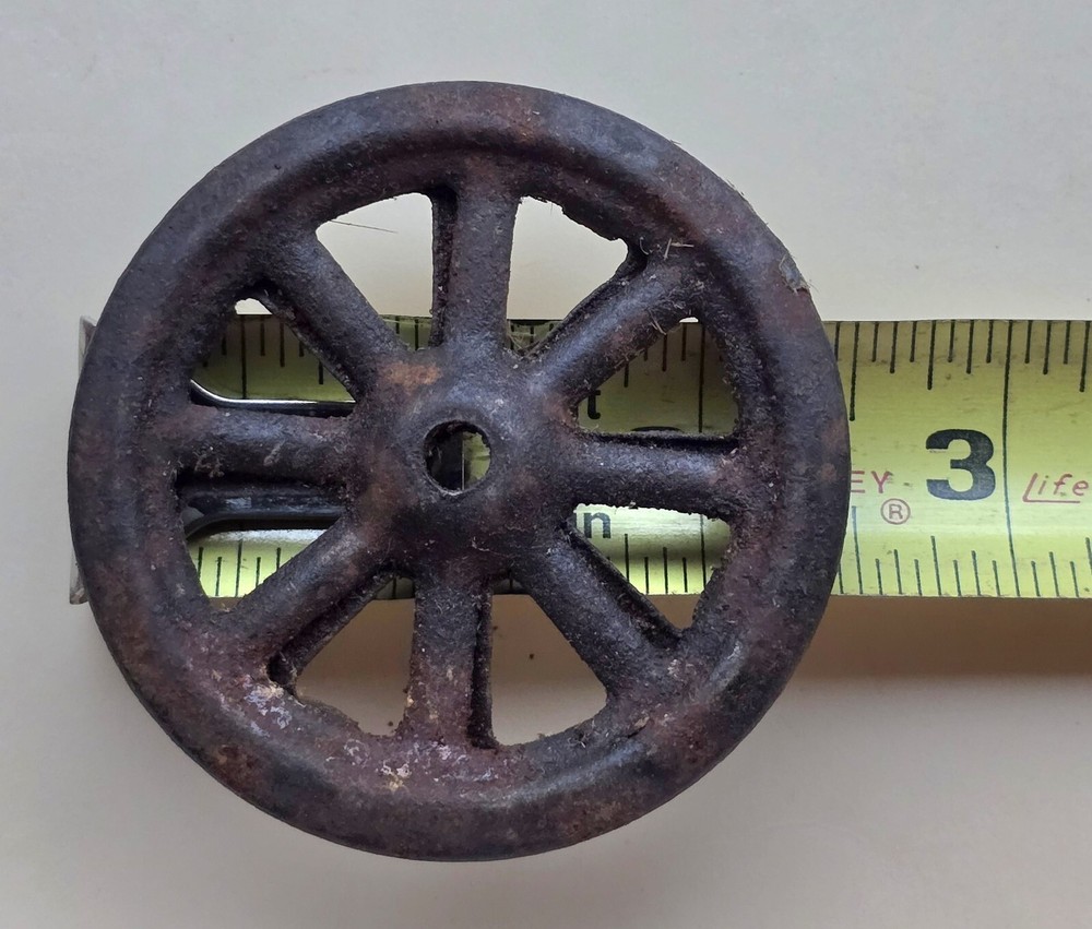 Vintage Cast Iron Toy Wheel Wagon Car Truck 2.5
