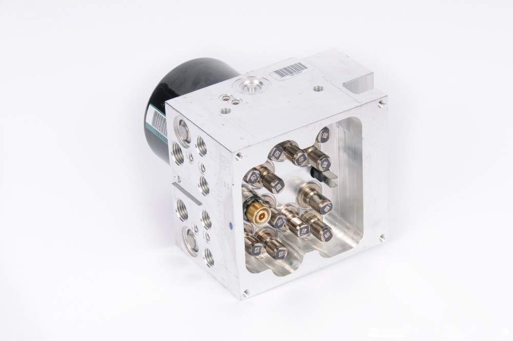 ABS Modulator Valve Replacement for Improved Braking Performance-image