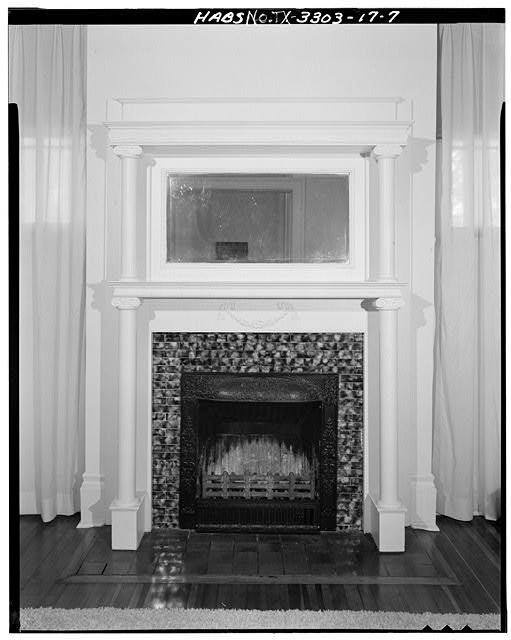 7. FIRST FLOOR, FRONT ROOM, DETAIL FIREPLACE - Fort Sam Houston, Officers'