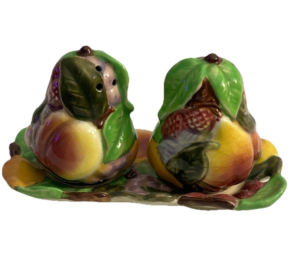 Cute Vtg Estate Salt  & Pepper Shakers Ceramic Japan Pears Fruit w/ Tray S & P